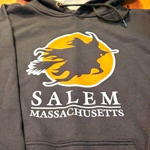 Salem MA hoodie size M EUC
